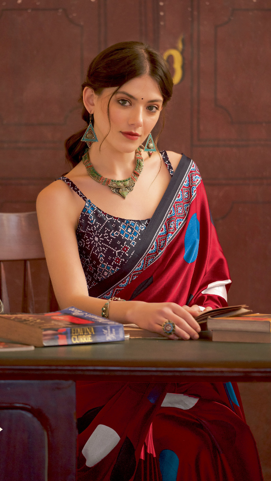 apple  lifestyle saree